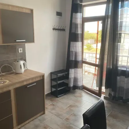 Konukevi за гости ася Kavarna