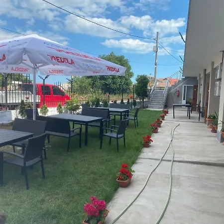 за гости ася Kavarna