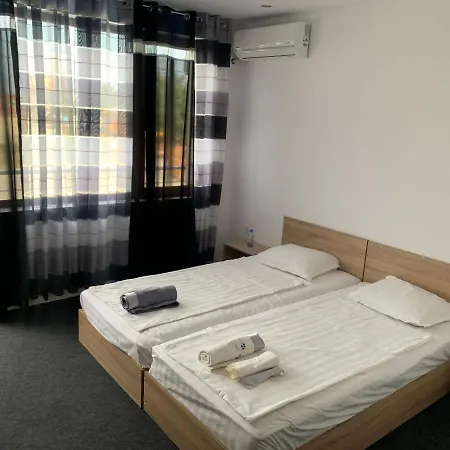 за гости ася Kavarna